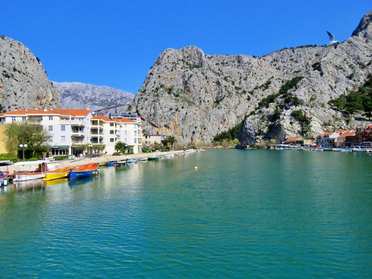 Mitra Zonata Pink Lejlighed Omiš Eksteriør billede