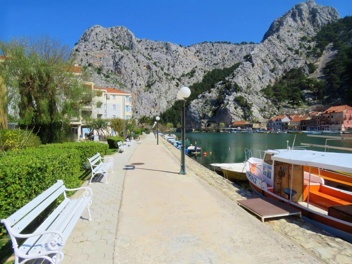 Mitra Zonata Pink Lejlighed Omiš Eksteriør billede