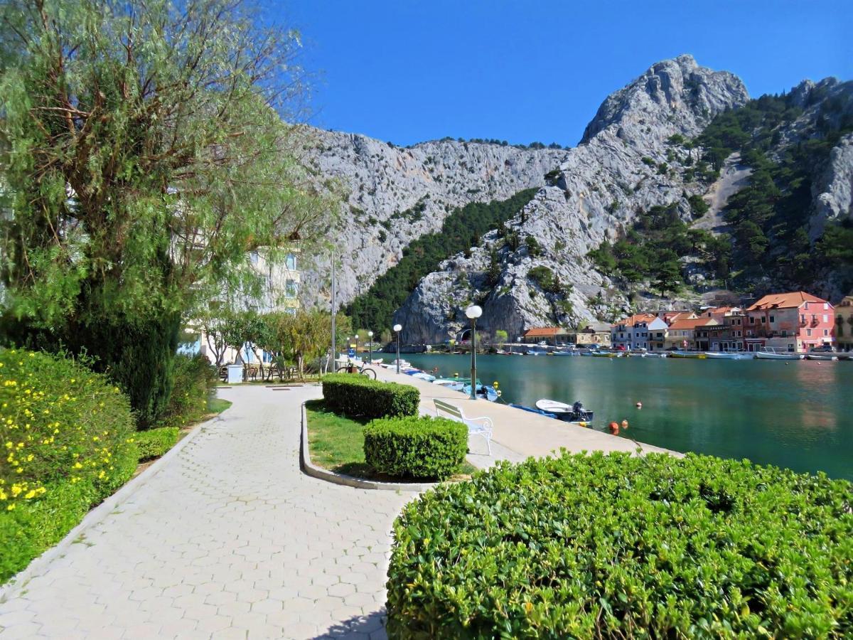 Mitra Zonata Pink Lejlighed Omiš Eksteriør billede